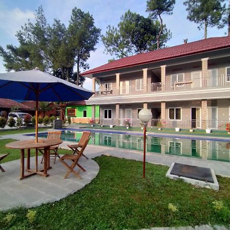 Villa Batu Tua Puncak Mitra Reddoorz Μπογκόρ Εξωτερικό φωτογραφία