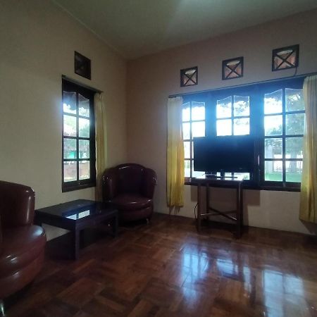 Villa Batu Tua Puncak Mitra Reddoorz Μπογκόρ Εξωτερικό φωτογραφία
