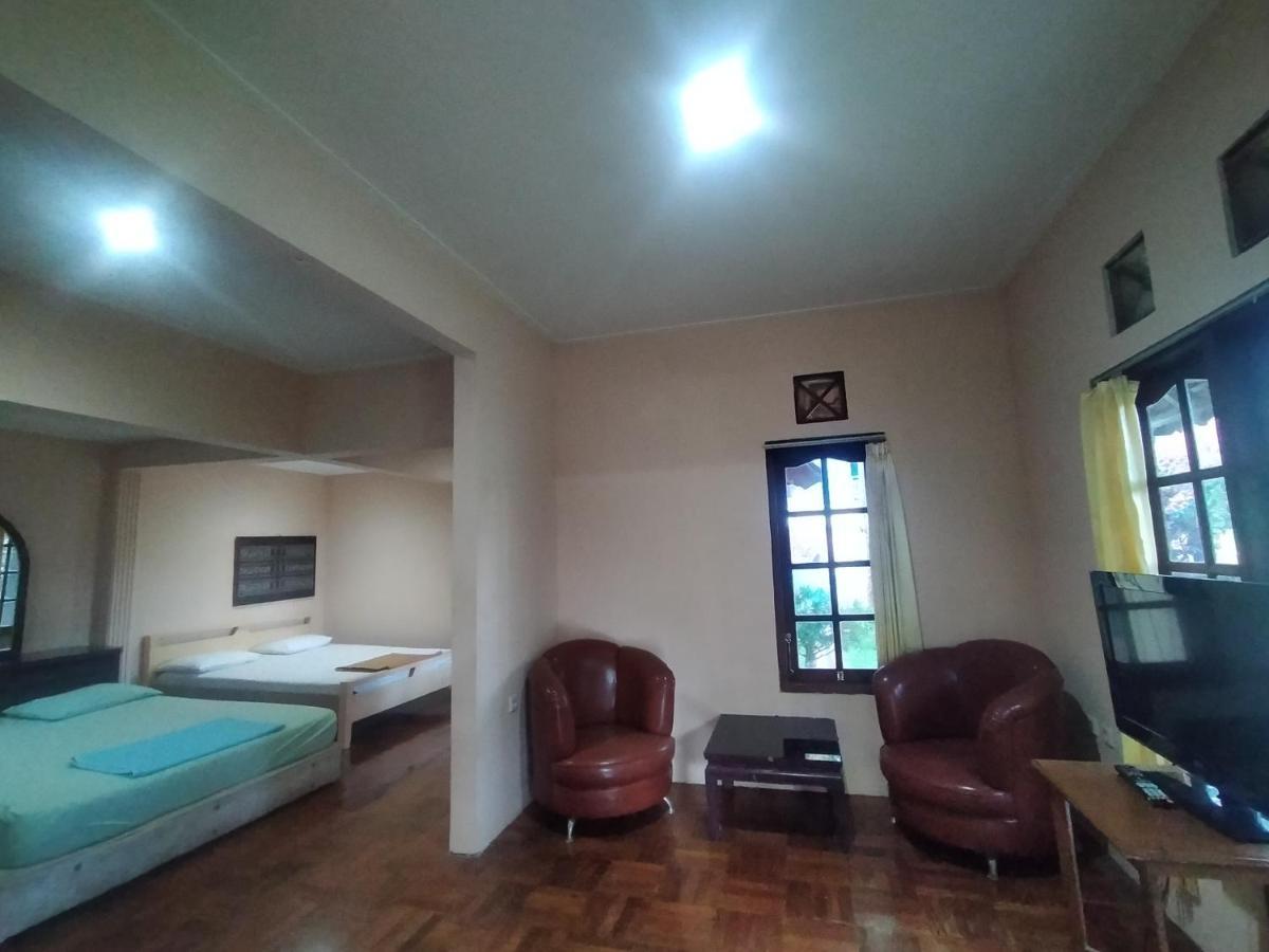 Villa Batu Tua Puncak Mitra Reddoorz Μπογκόρ Εξωτερικό φωτογραφία