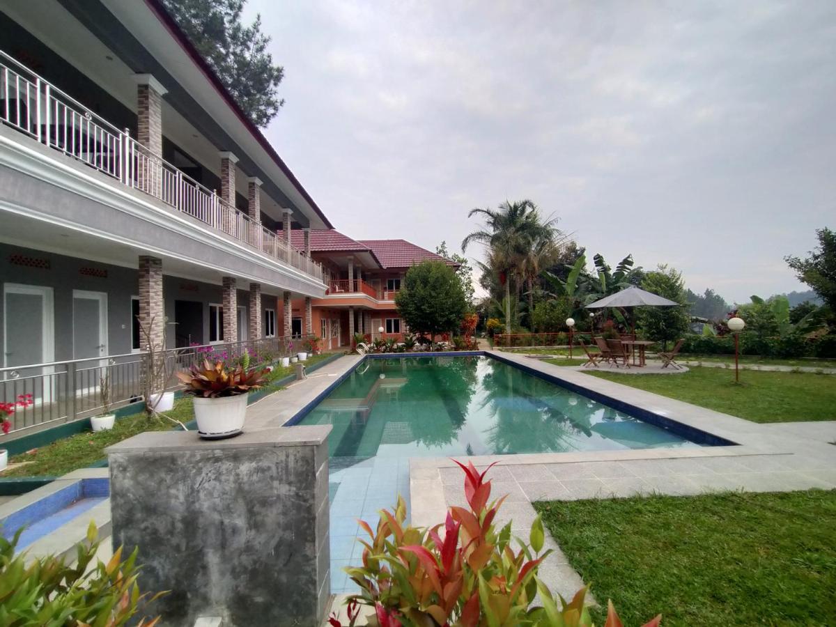 Villa Batu Tua Puncak Mitra Reddoorz Μπογκόρ Εξωτερικό φωτογραφία